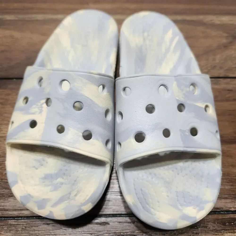 Iconic Crocs Go For Comfort Girls J - 2 Gray W/Yellow Swirl
